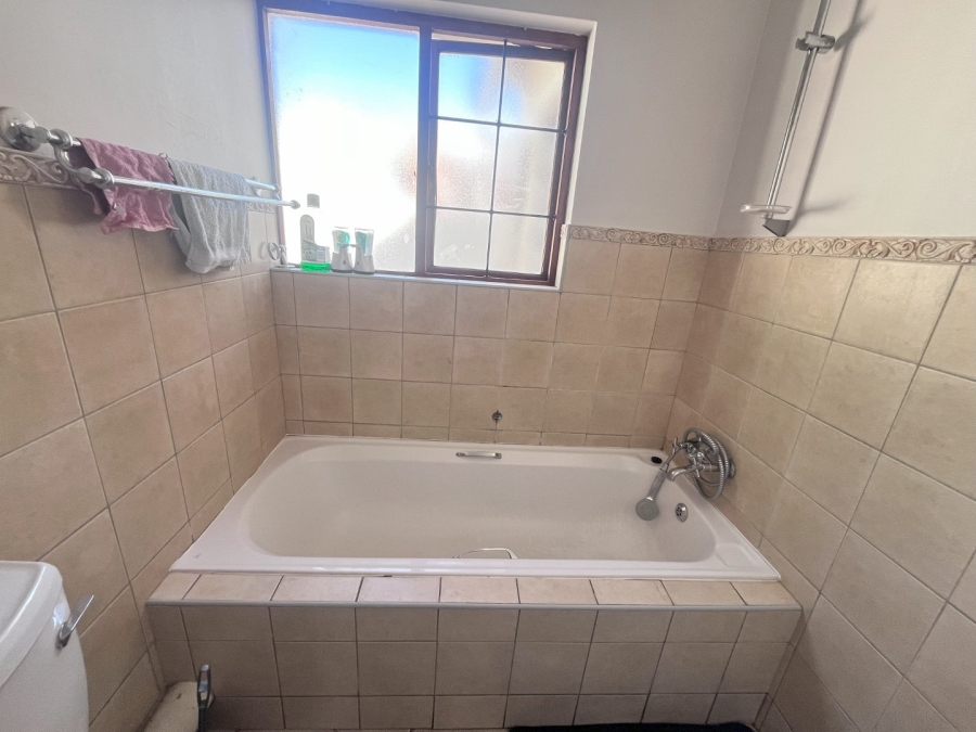 3 Bedroom Property for Sale in Hillside Free State
